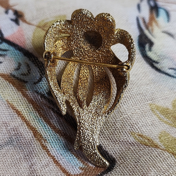 Gold Tone Plated Textured Rhinestone Flower Unsigned Unisex Vintage Brooch Pin - Picture 6 of 11